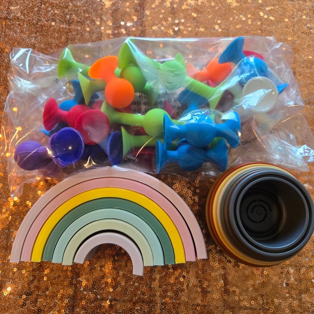 Mushie Stacking Cups Rainbow‎ Nesting Toy Suction Cup Toys Kids Toddler Silicone
